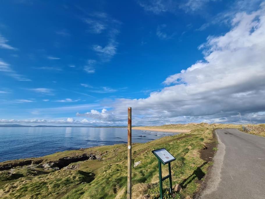 Bundoran Seaside Stays House - Wifi, Large Spacious Home Eksteriør bilde