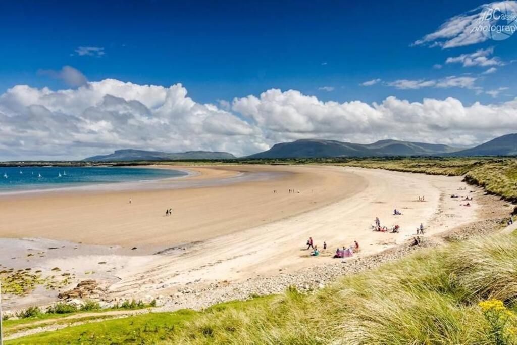 Bundoran Seaside Stays House - Wifi, Large Spacious Home Eksteriør bilde