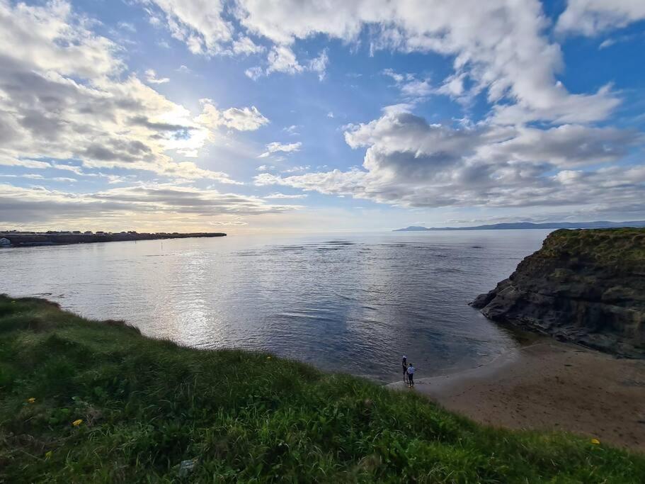 Bundoran Seaside Stays House - Wifi, Large Spacious Home Eksteriør bilde