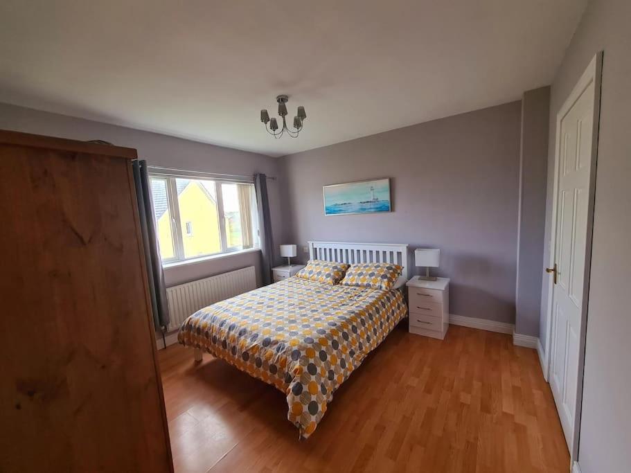 Bundoran Seaside Stays House - Wifi, Large Spacious Home Eksteriør bilde